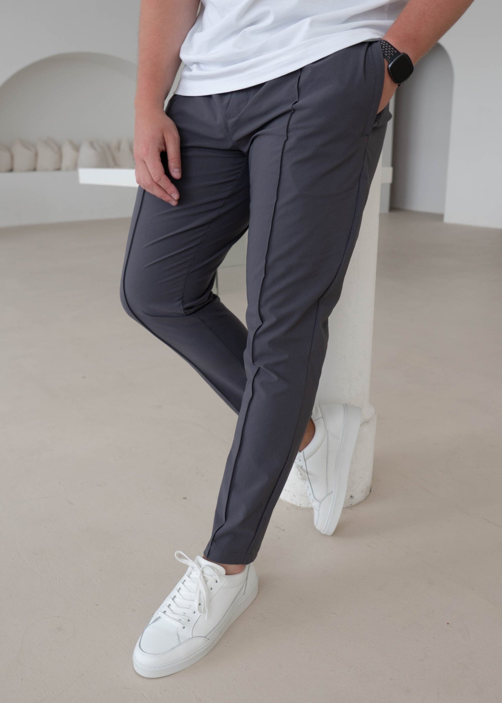 Smart Pleat Trouser In Charcoal