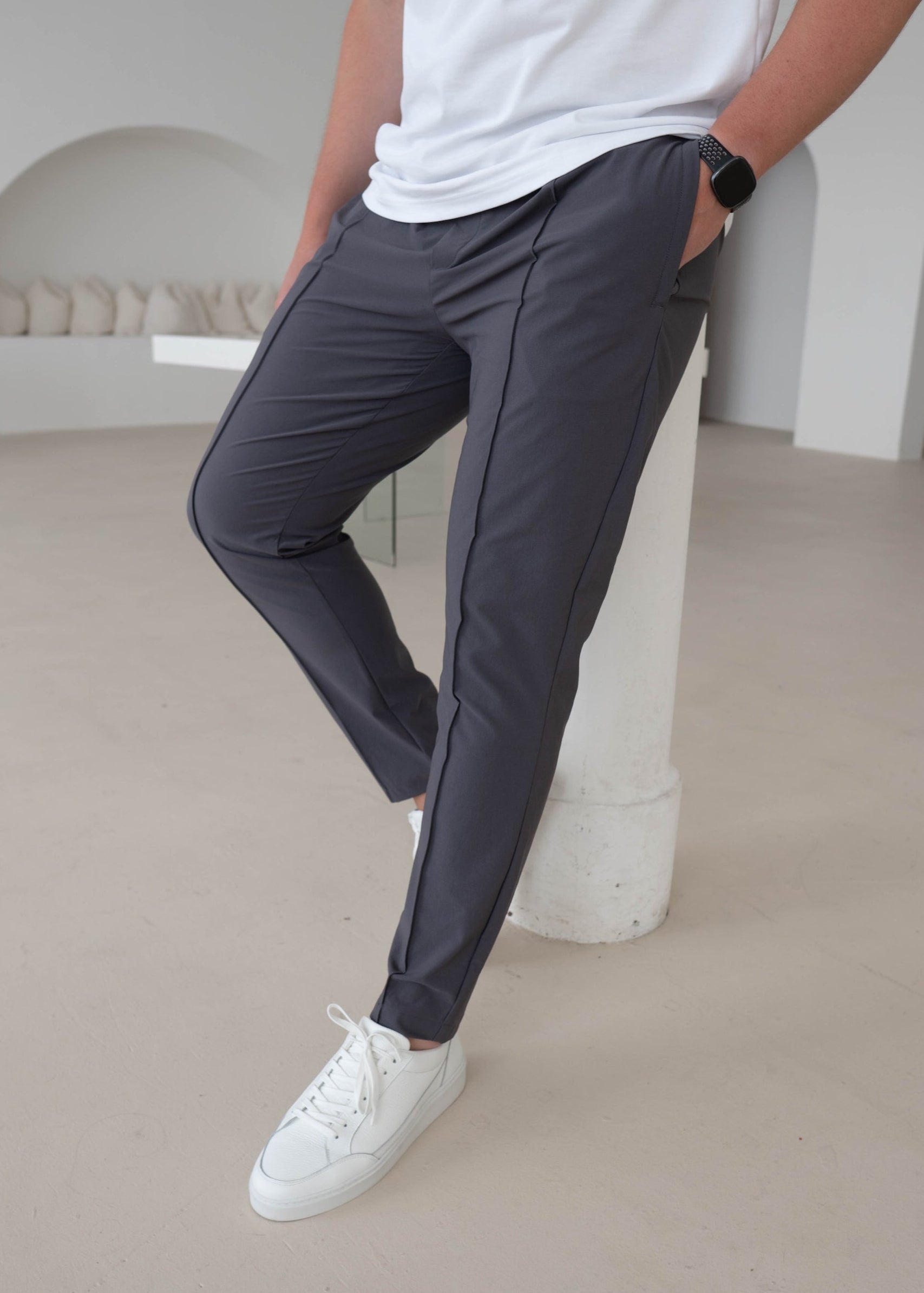 Smart Pleat Trouser In Charcoal