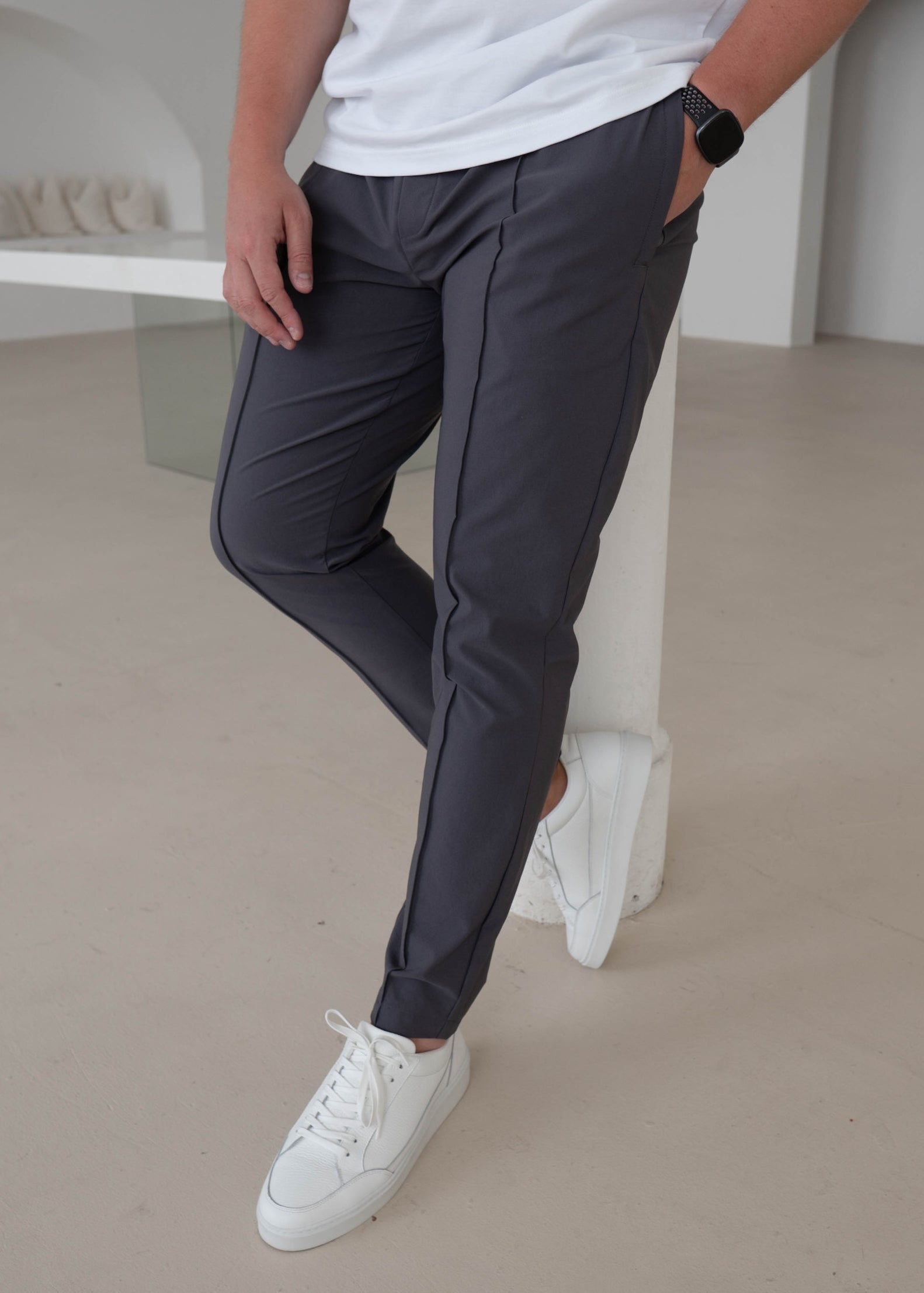 Smart Pleat Trouser In Charcoal