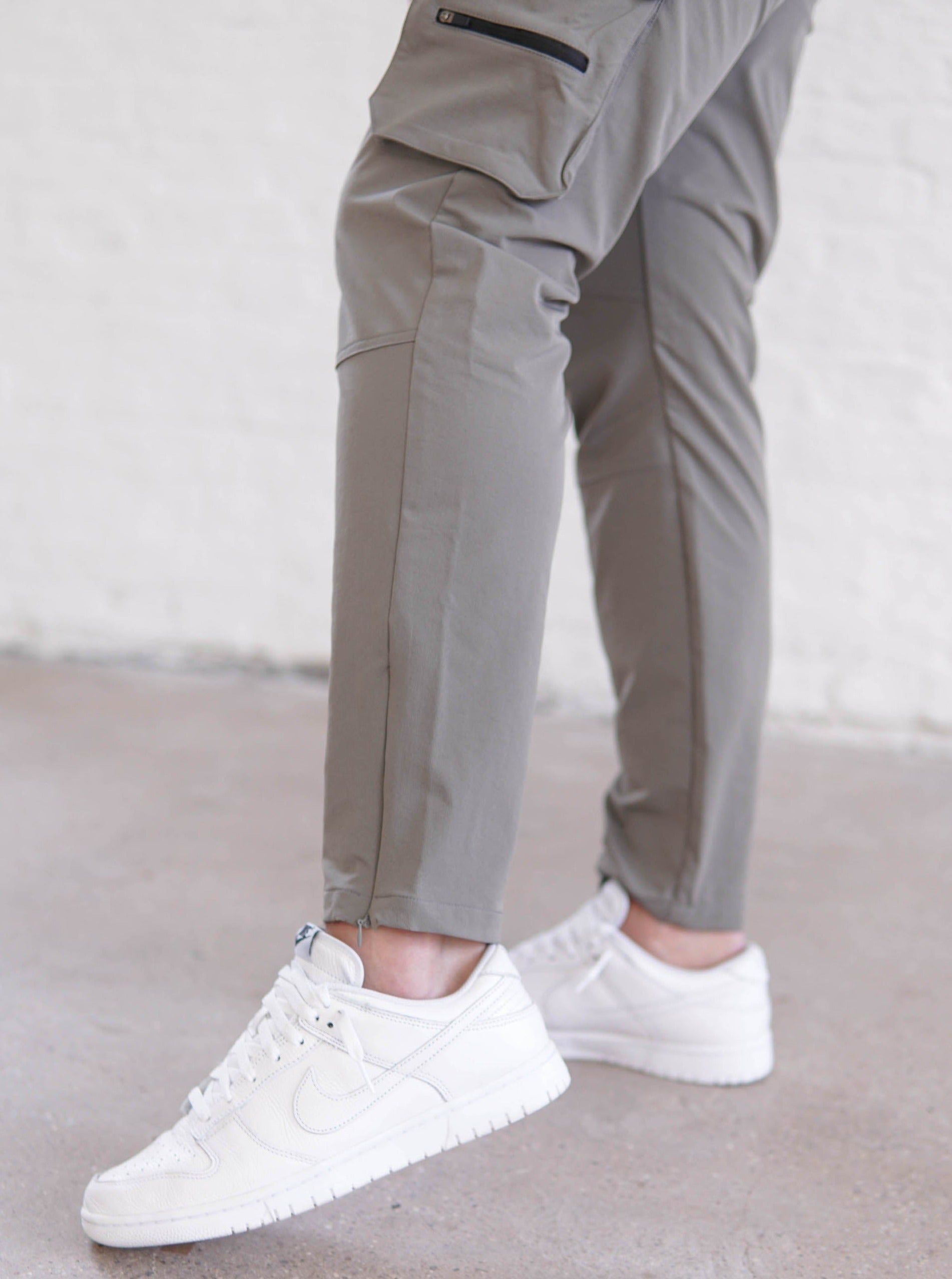 Tech Stretch Cargo Pant In Olive