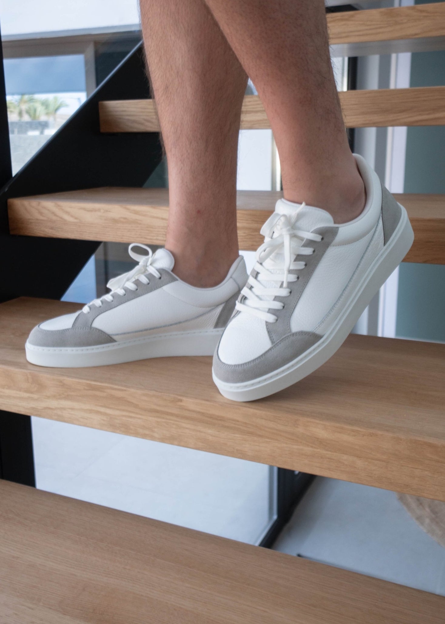 Premium Leather Trainer In White/Grey