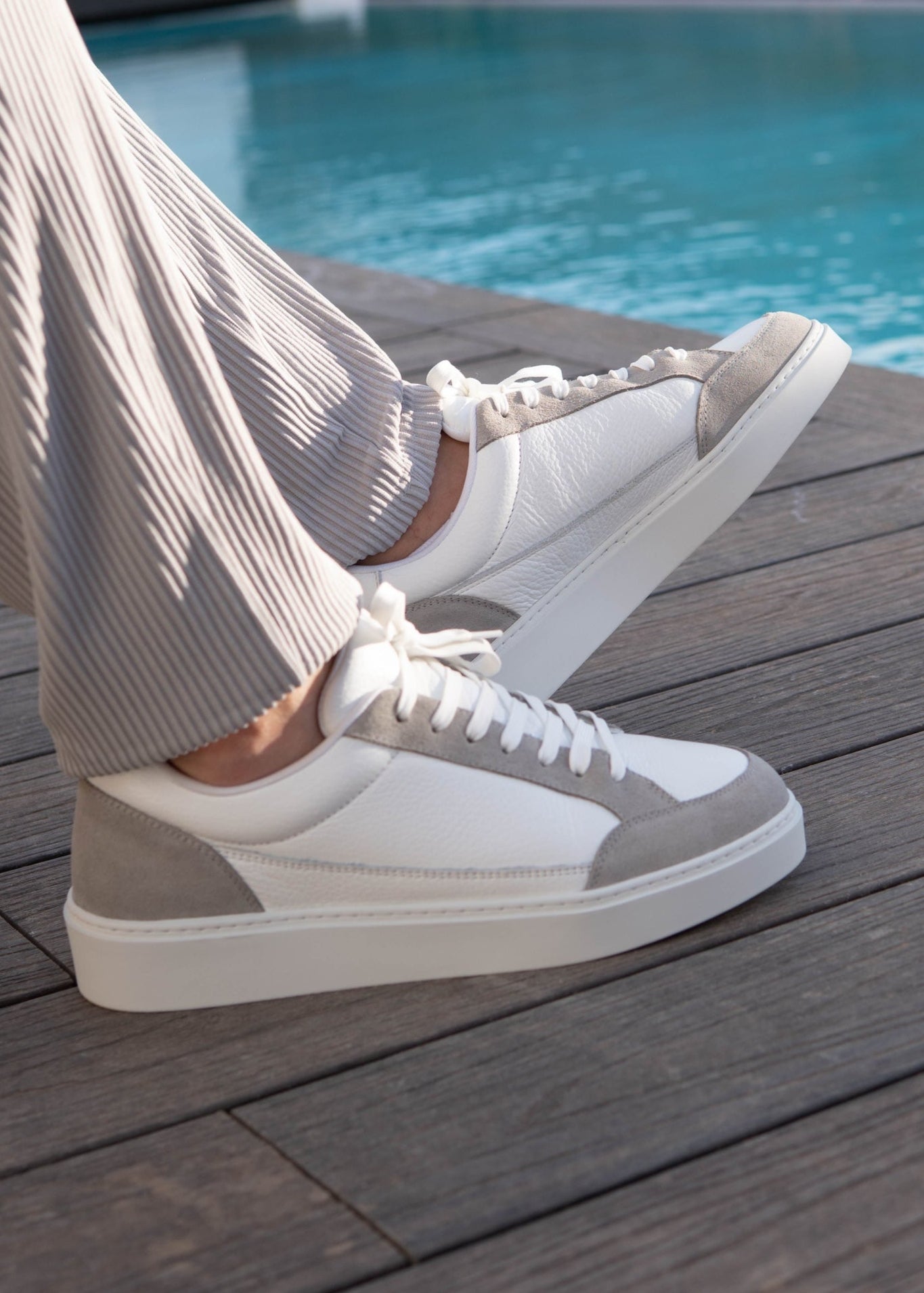 Premium Leather Trainer In White/Grey