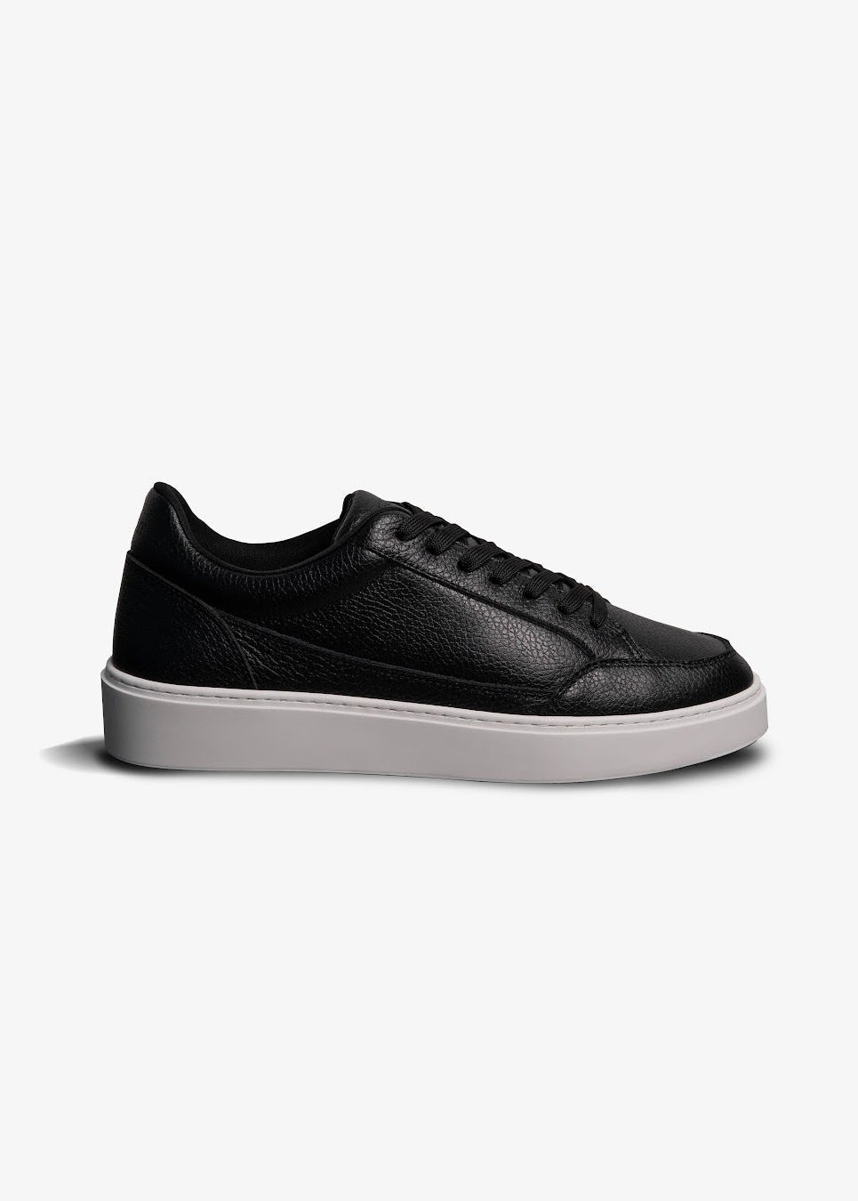 Premium Leather Trainer In Black/White