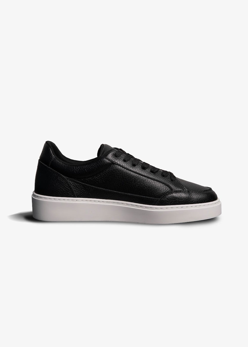 Premium Leather Trainer In Black/White