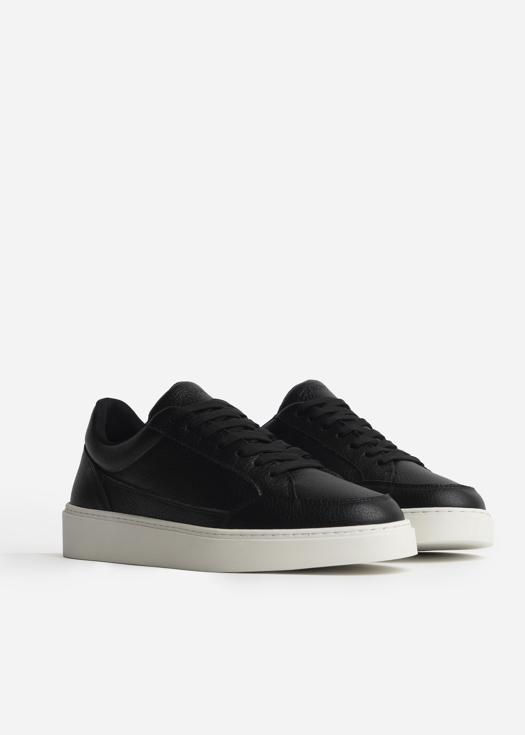 Premium Leather Trainer In Black/White