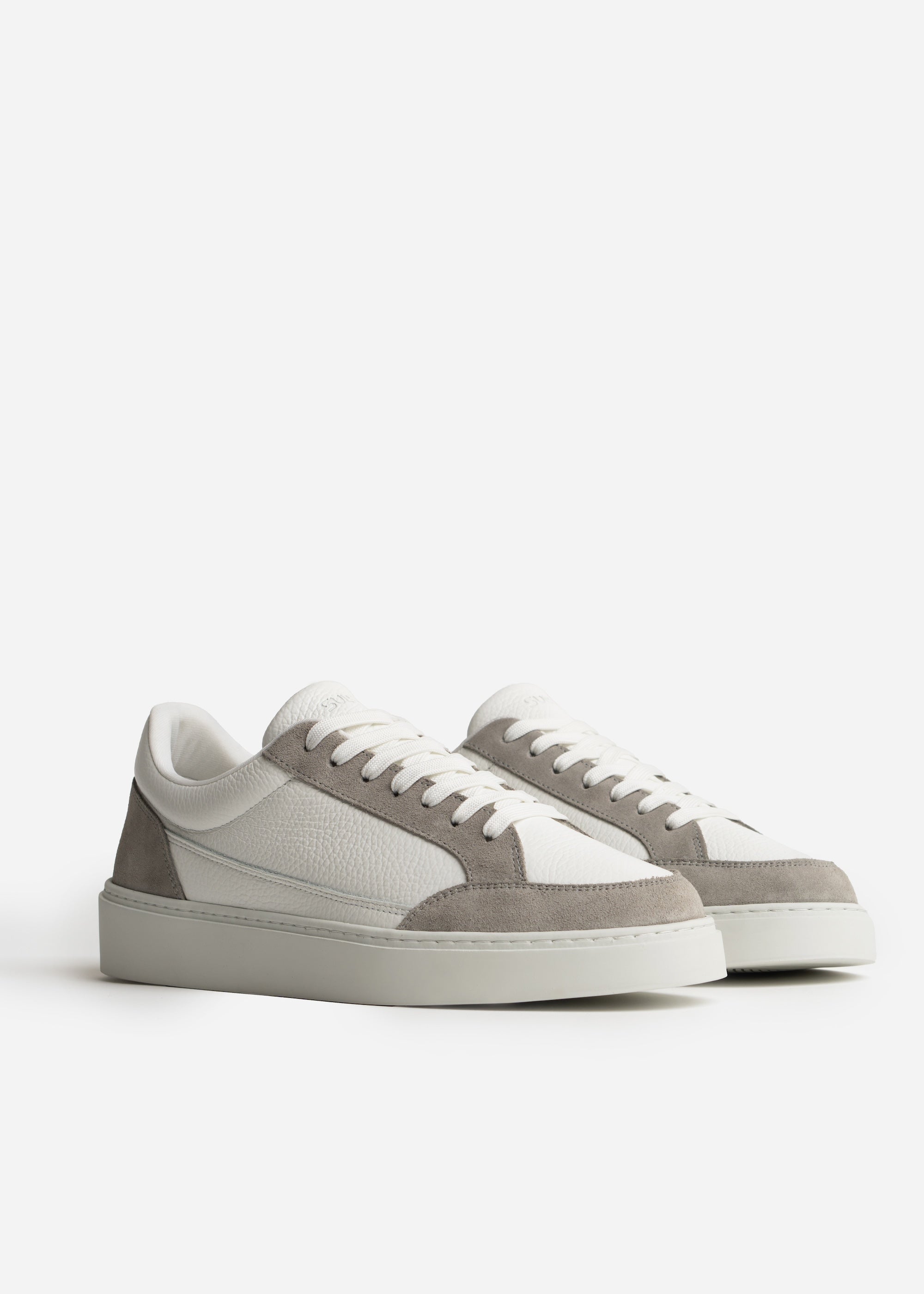 Premium Leather Trainer In White/Grey