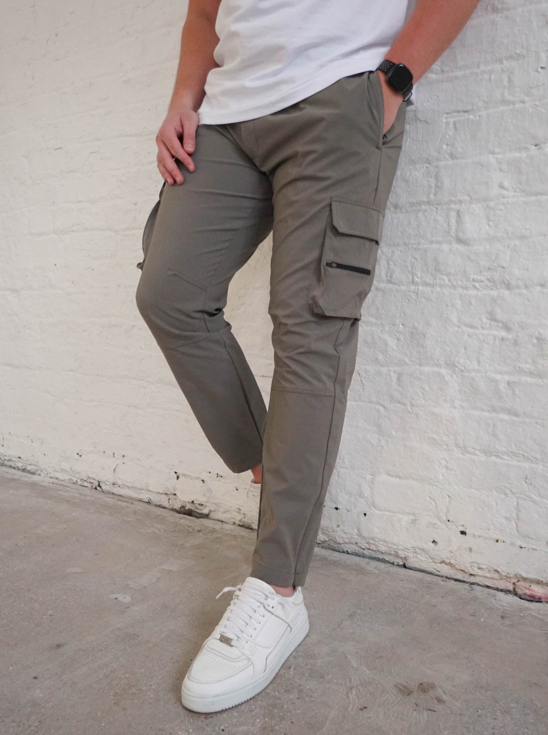 Tech Stretch Cargo Pant In Olive