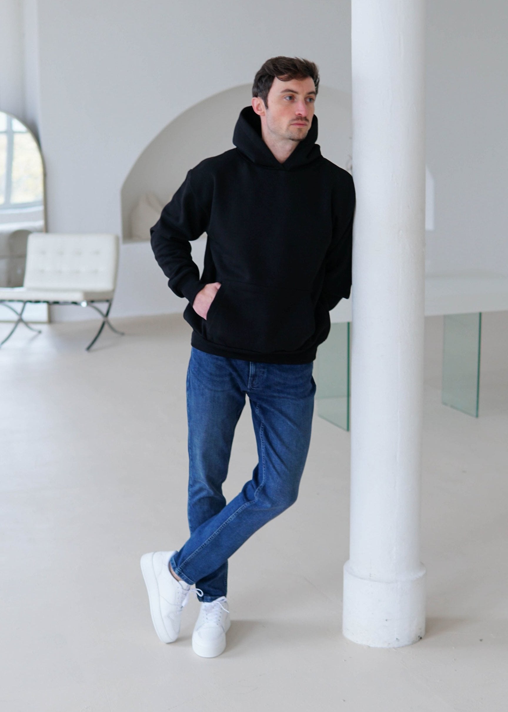 Premium Relaxed Hoodie In Black