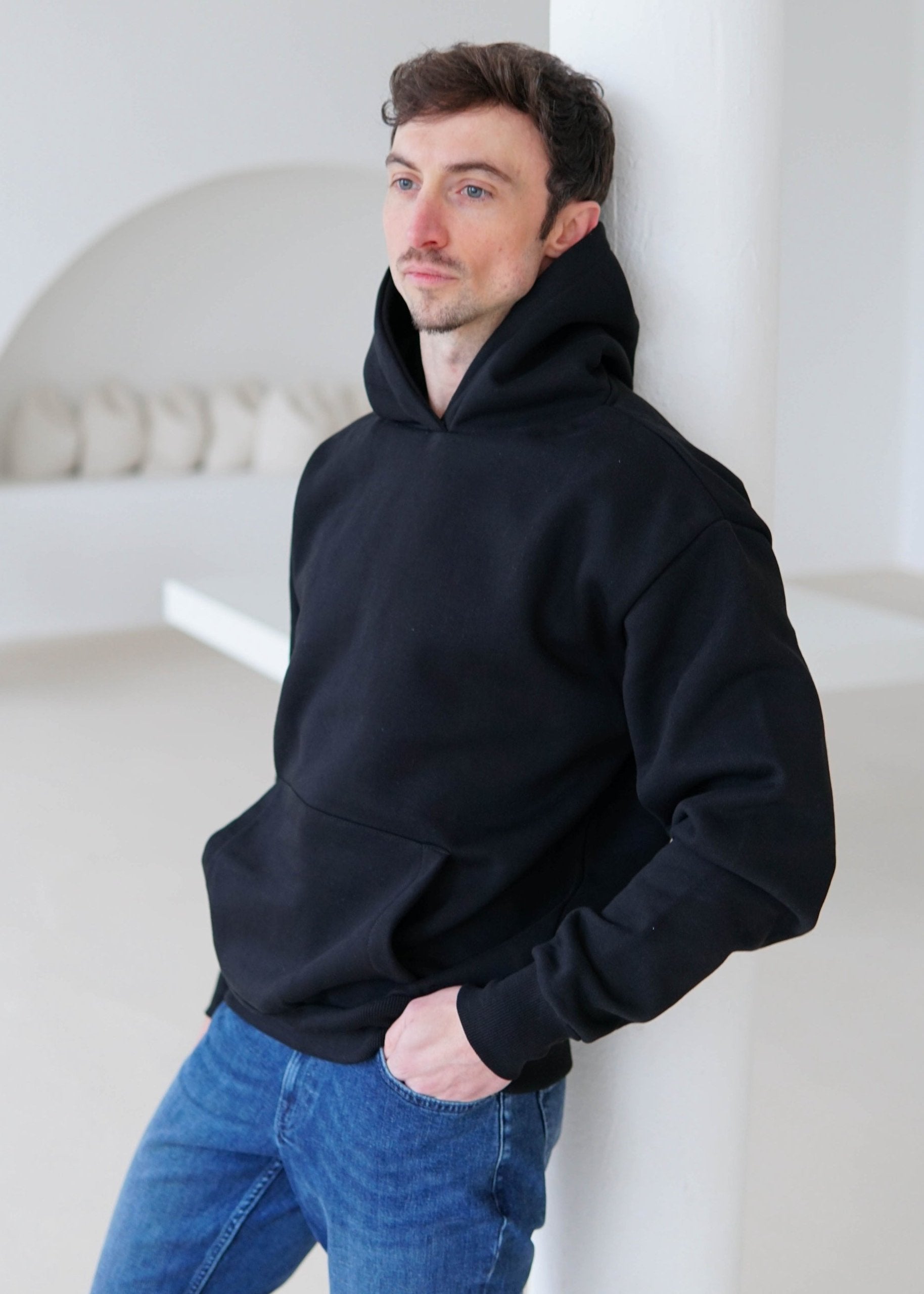 Premium Relaxed Hoodie In Black