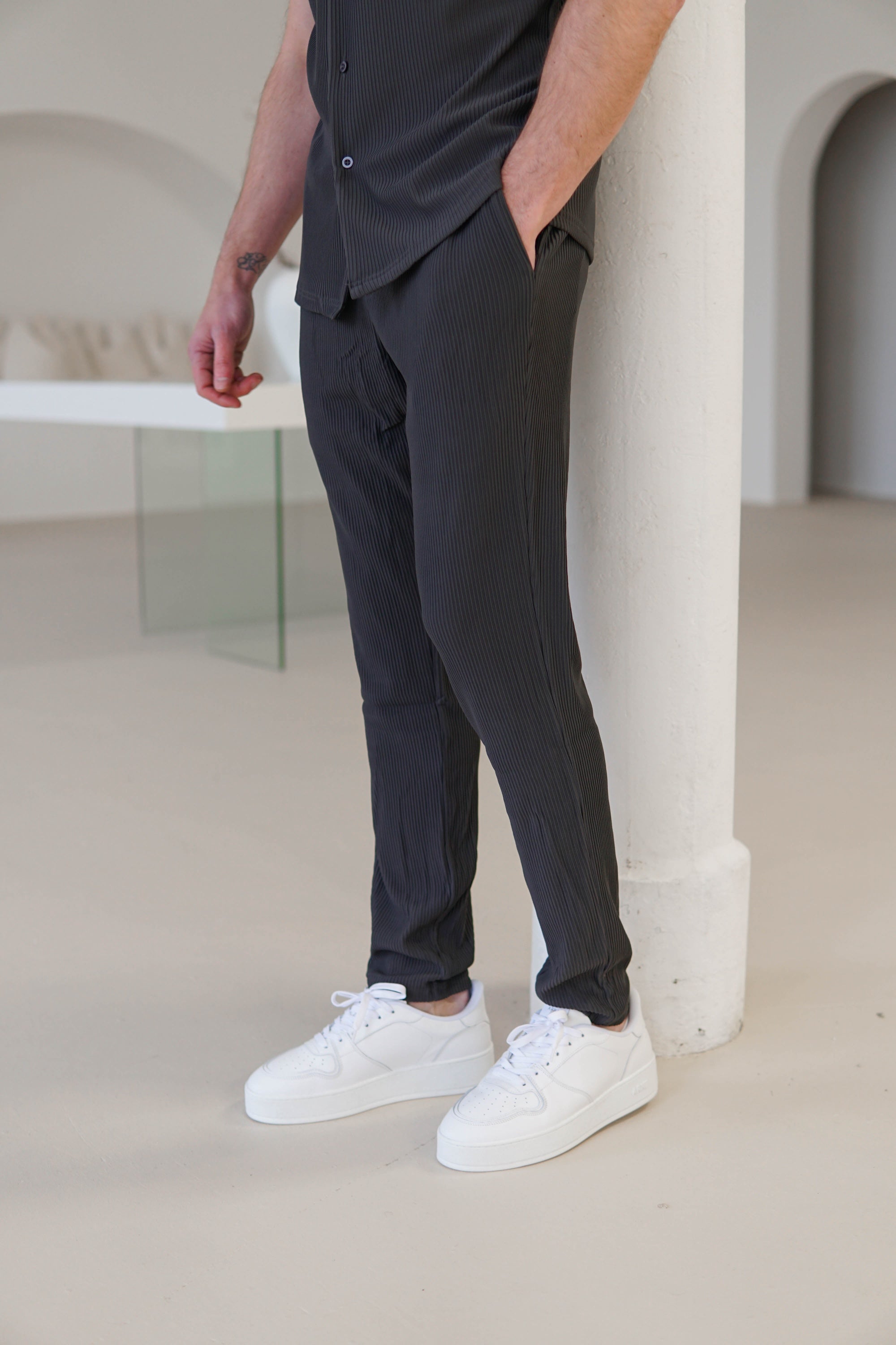 Ribbed Trouser In Dark Grey