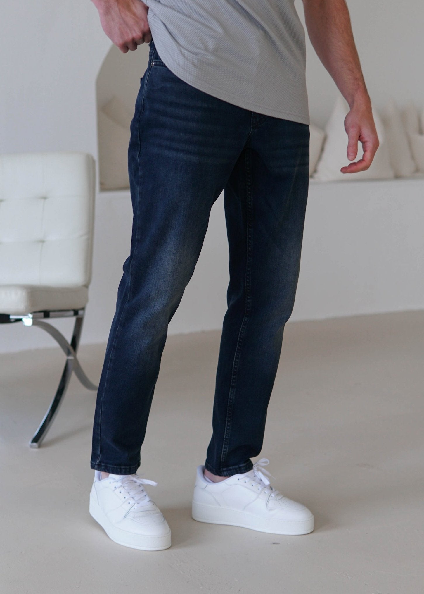 Relaxed Tapered Jeans In Midnight Dark Blue