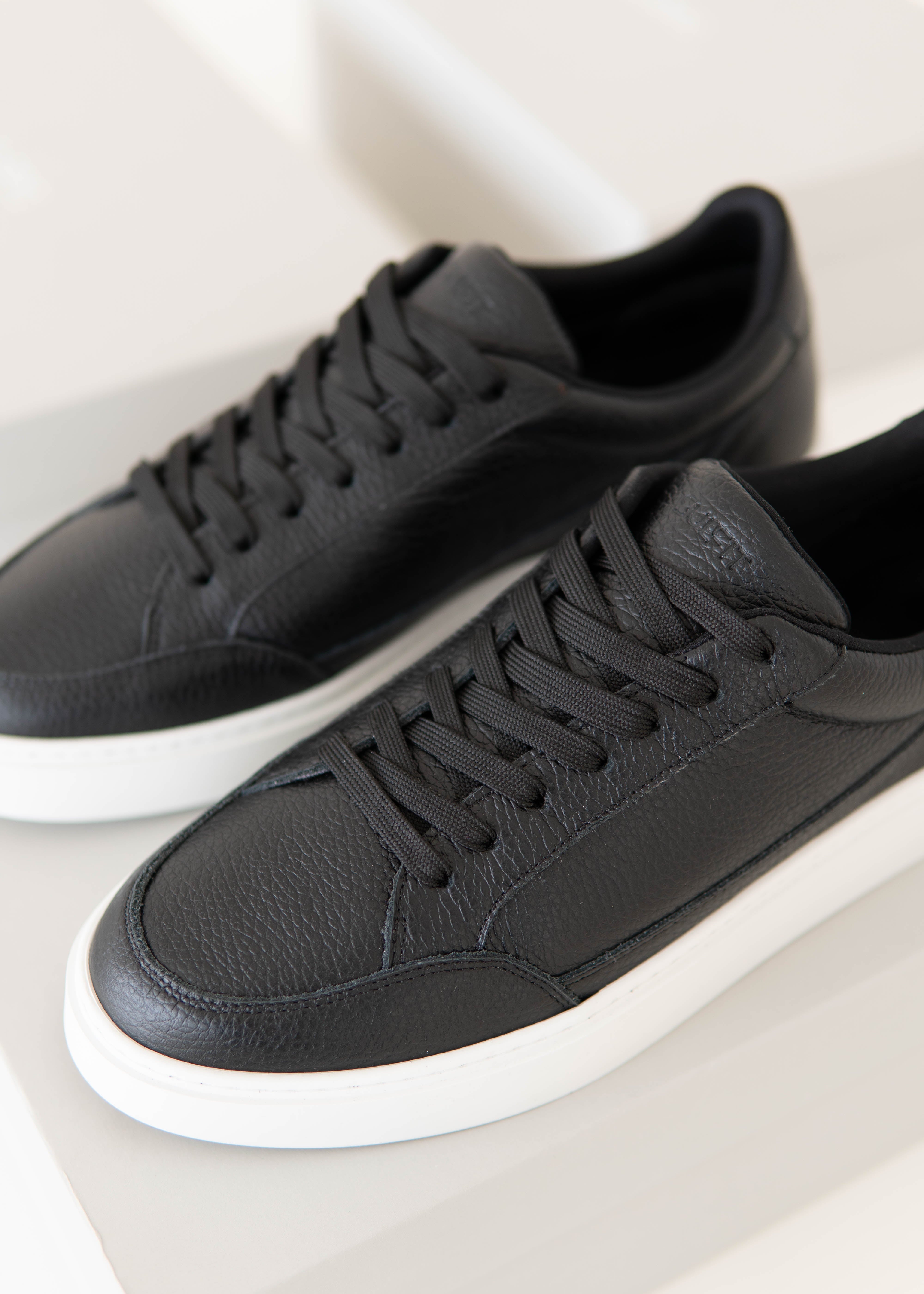 Premium Leather Trainer In Black/White