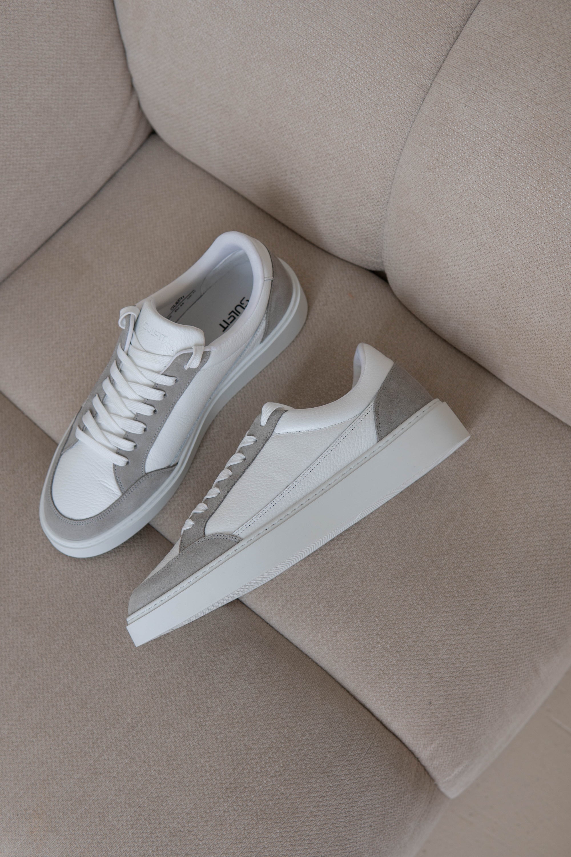 Premium Leather Trainer In White/Grey