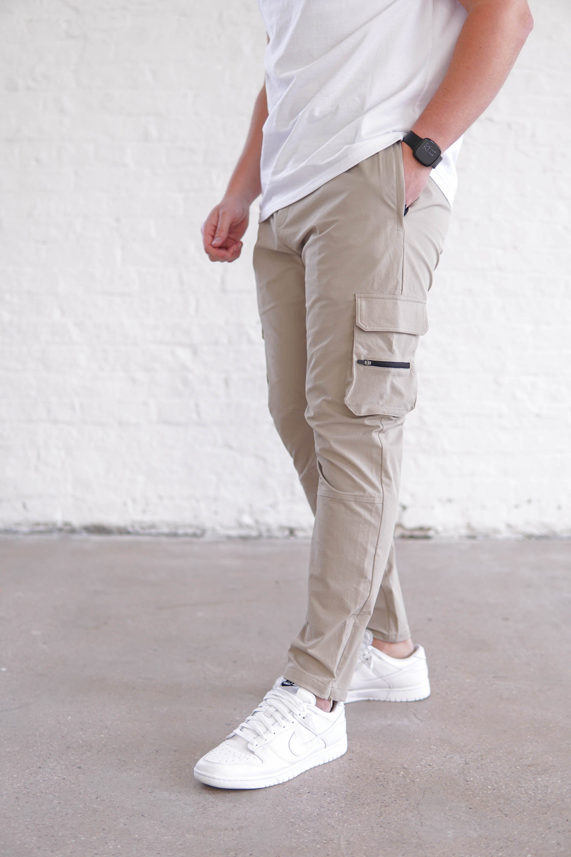 Tech Stretch Cargo Pant In Stone