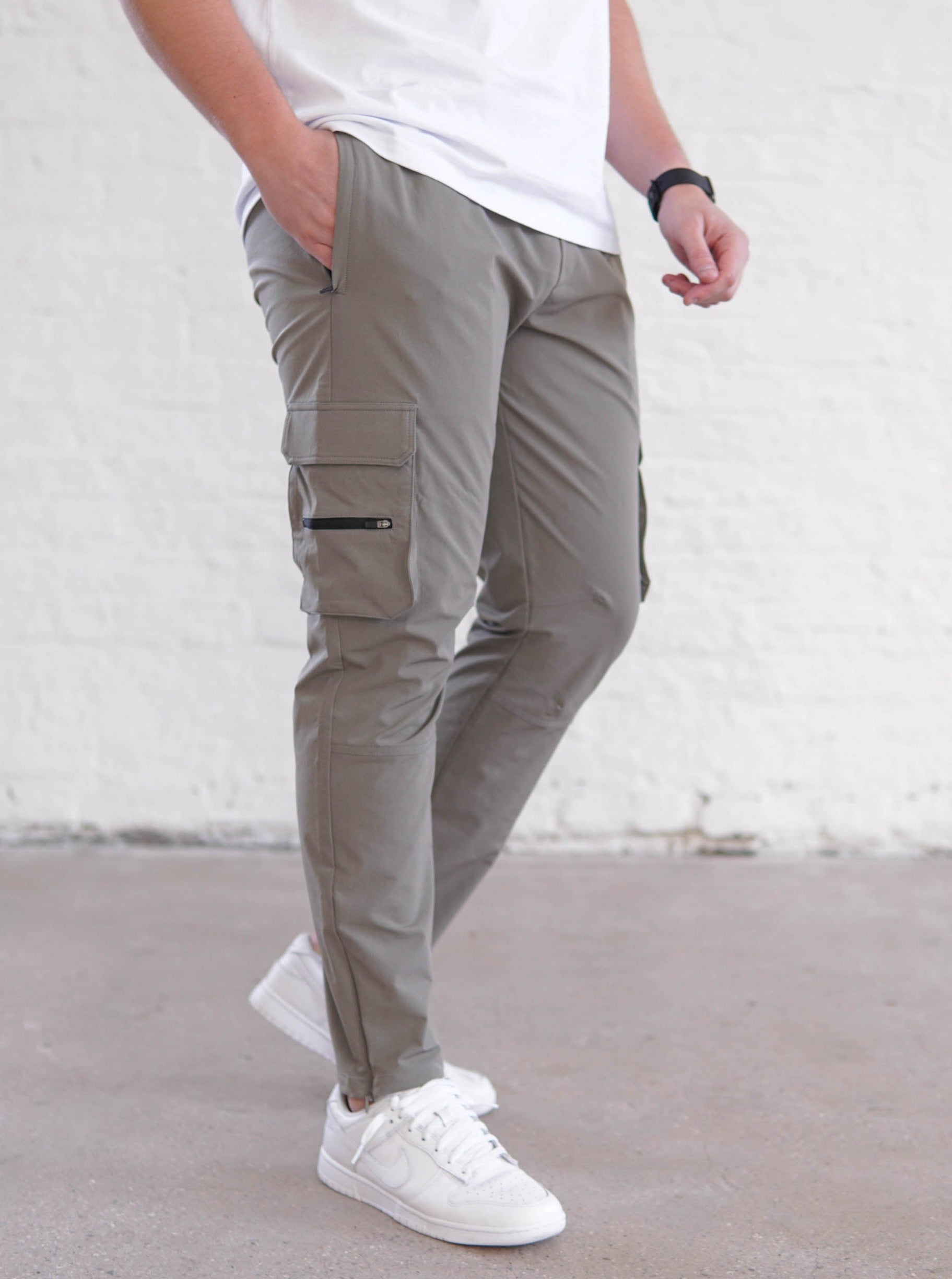 Tech Stretch Cargo Pant In Olive