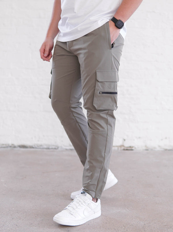 Tech Stretch Cargo Pant In Olive