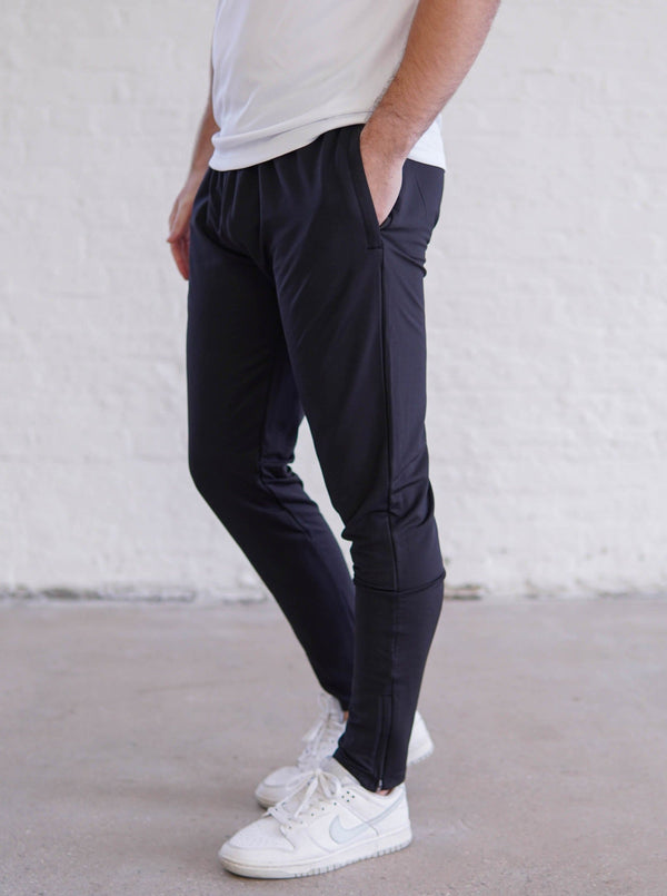 Active Everyday Joggers In Black/Black