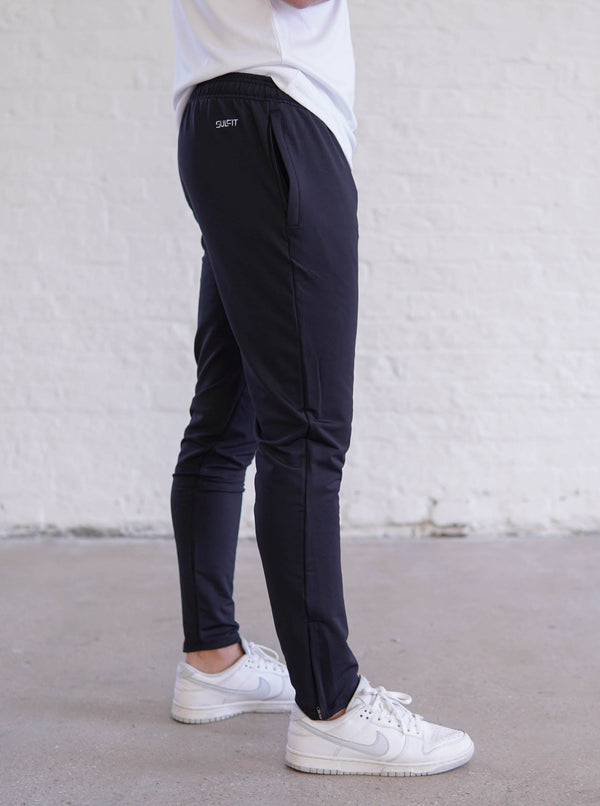 Active Everyday Joggers In Black/White