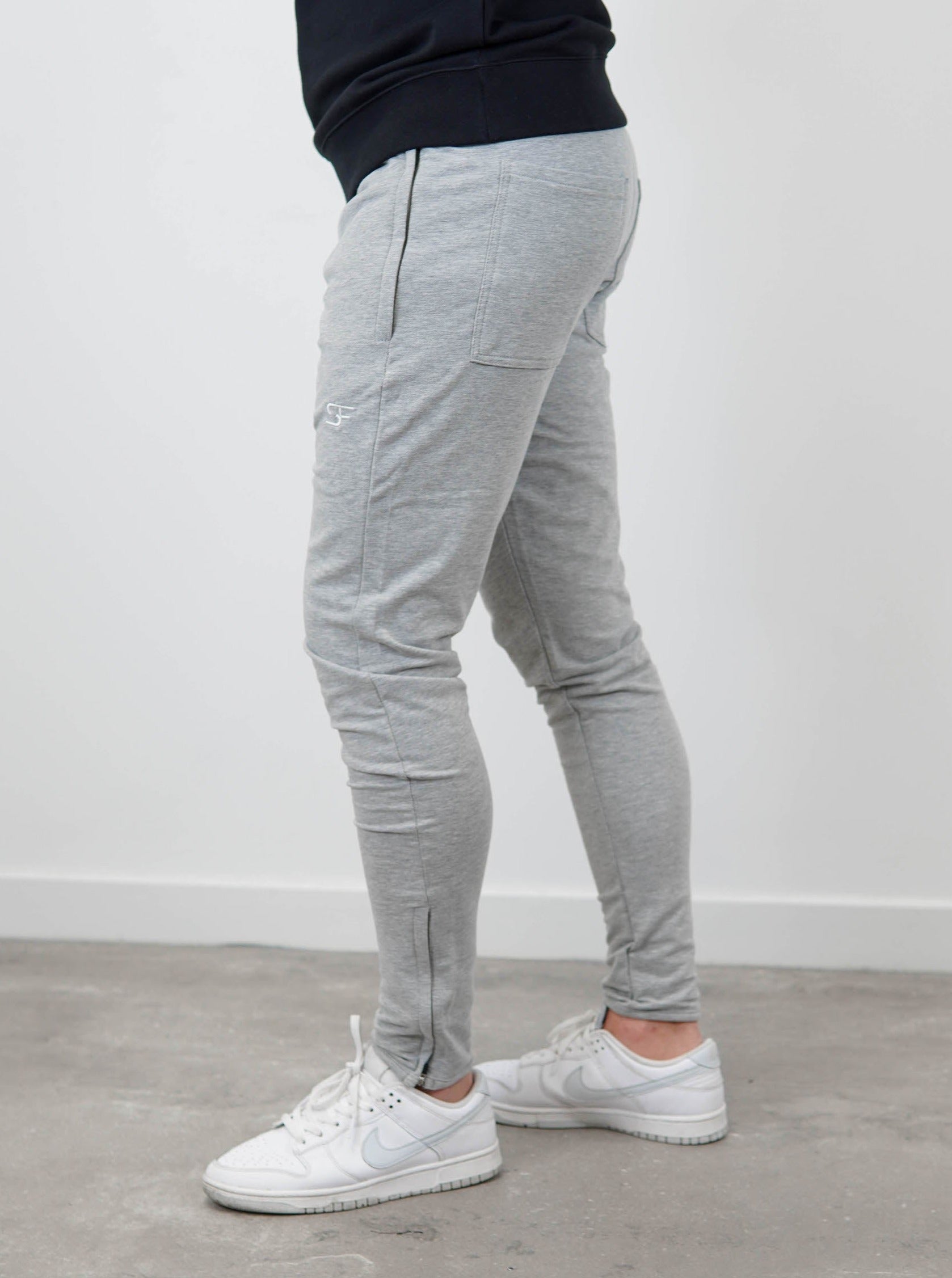 Grey nike skinny joggers sale