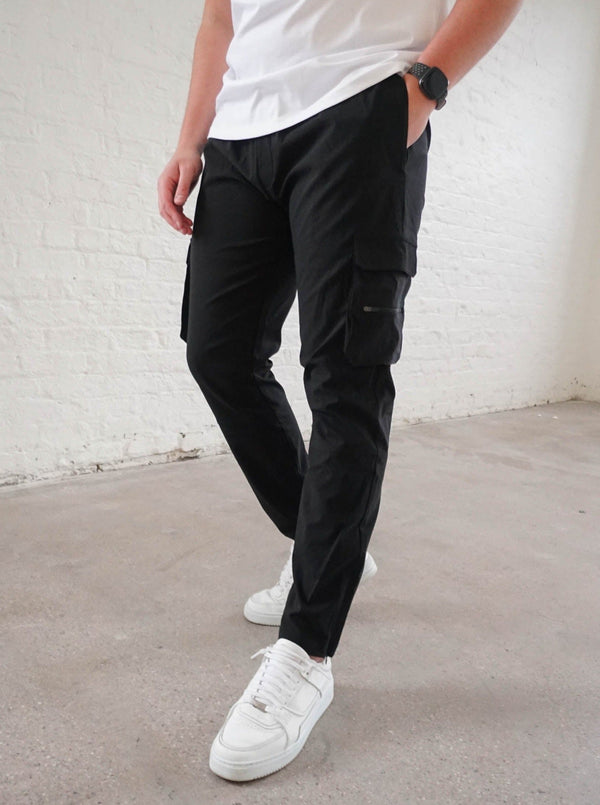 Tech Stretch Cargo Pant In Black