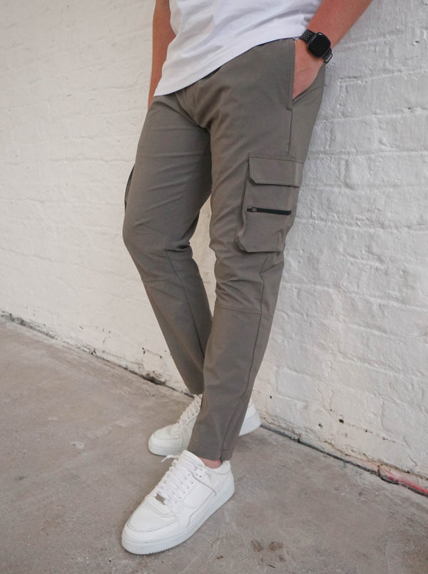 Tech Stretch Cargo Pant In Olive