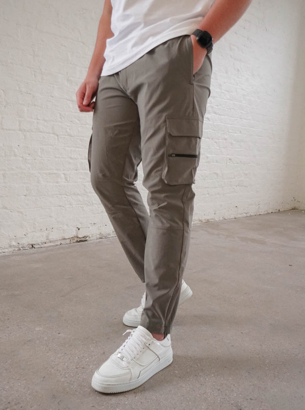 Tech Stretch Cargo Pant In Olive