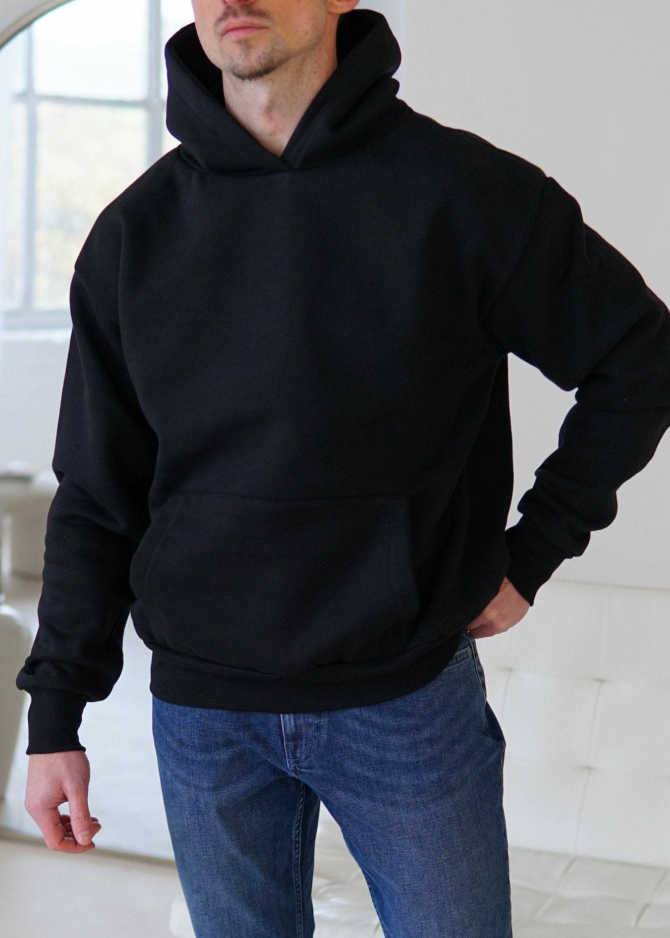 Premium Relaxed Hoodie In Black