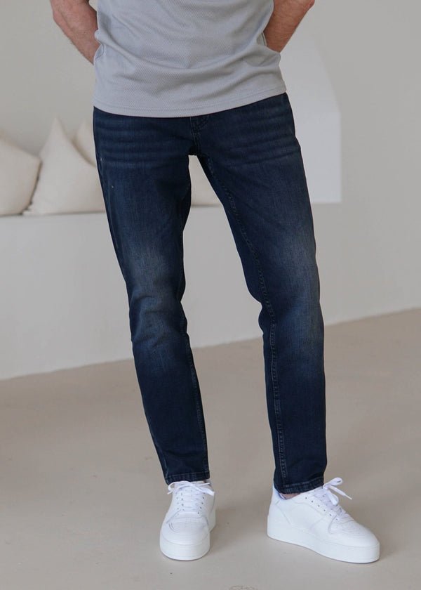 Relaxed Tapered Jeans In Midnight Dark Blue