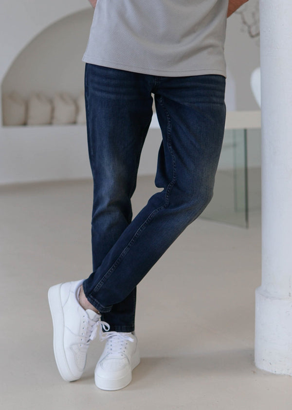 Relaxed Tapered Jeans In Midnight Dark Blue