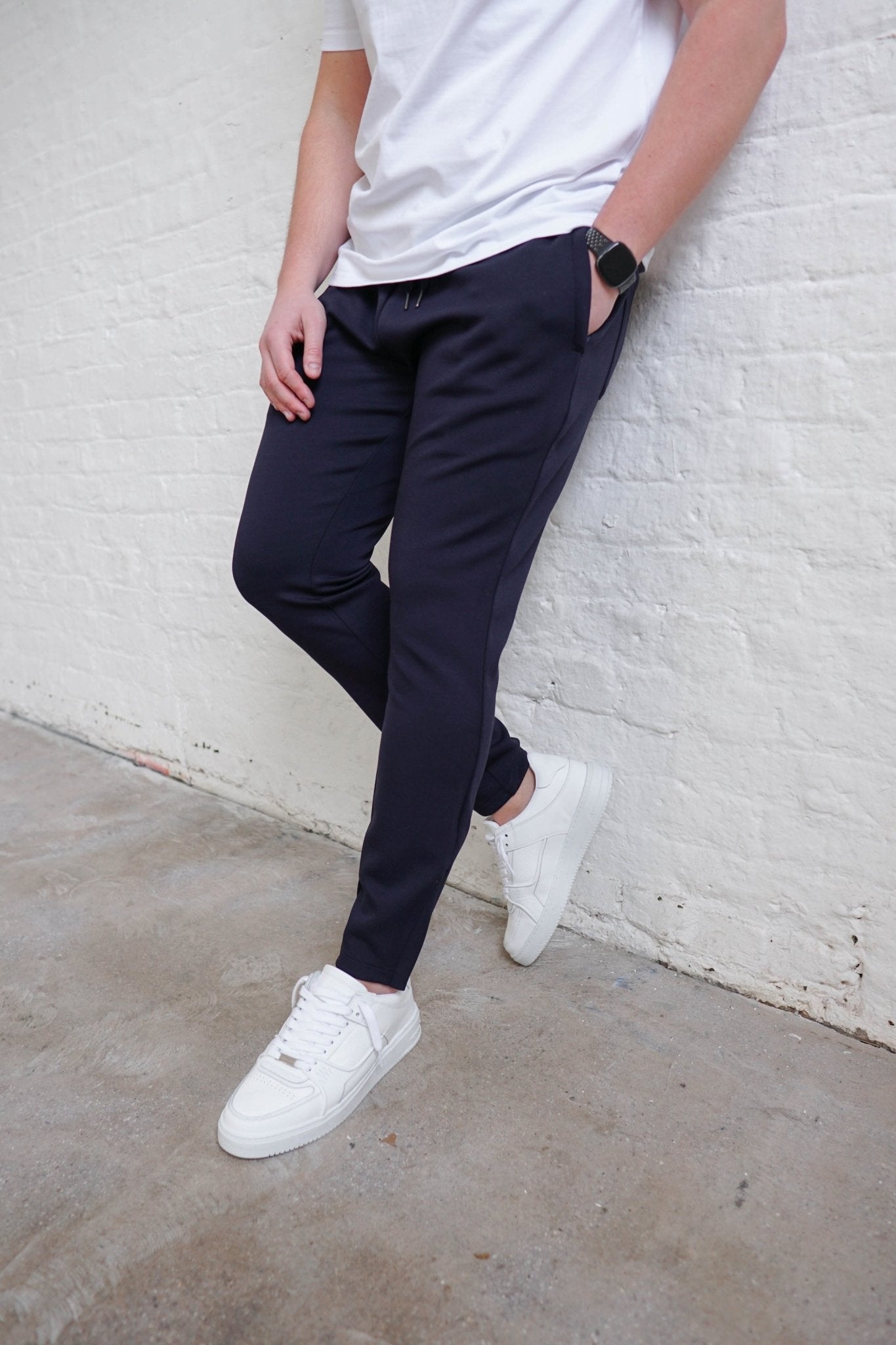 Luxe Aura Joggers In Navy - Sulfit Clothing