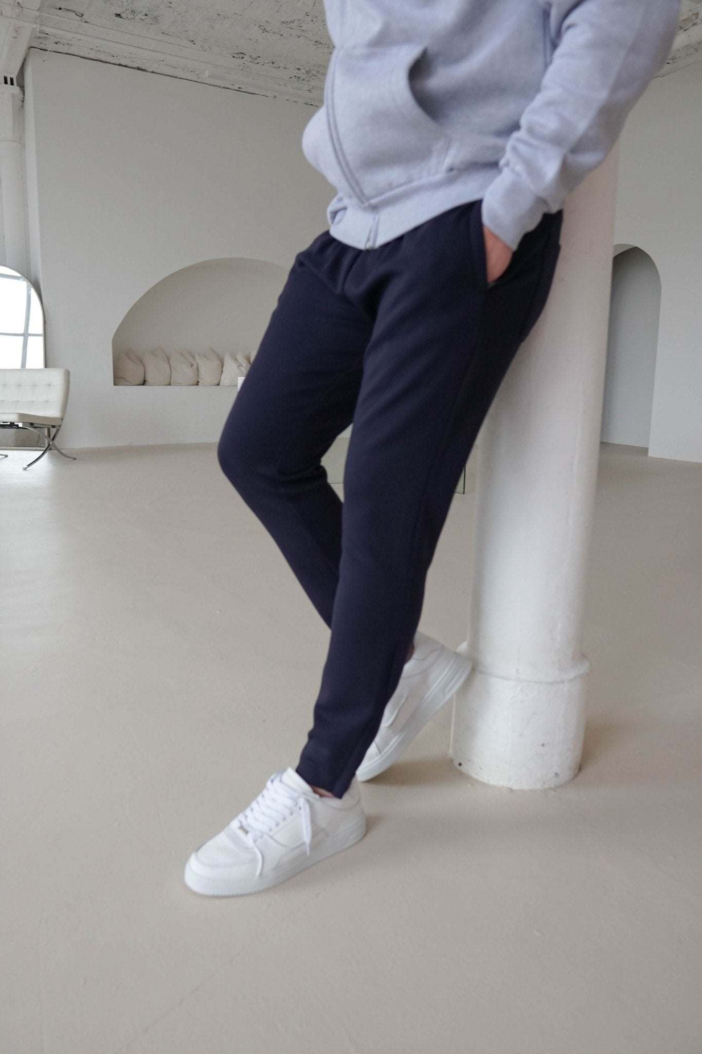 Luxe Aura Joggers In Navy - Sulfit Clothing