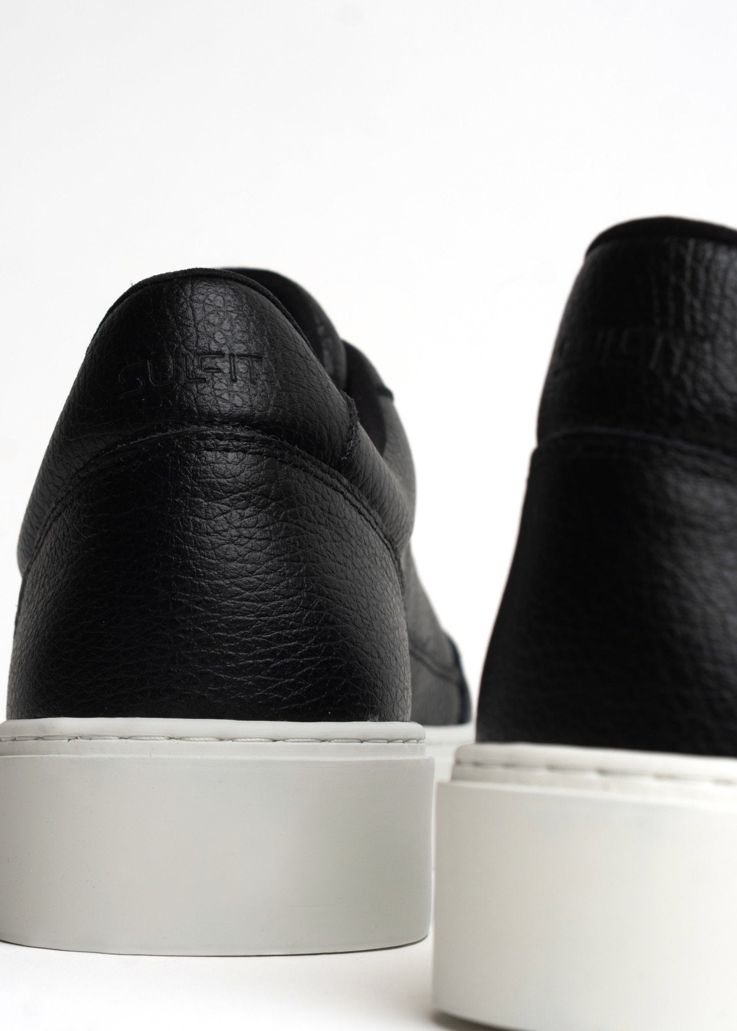 Premium Leather Trainer In Black/White - Sulfit Clothing