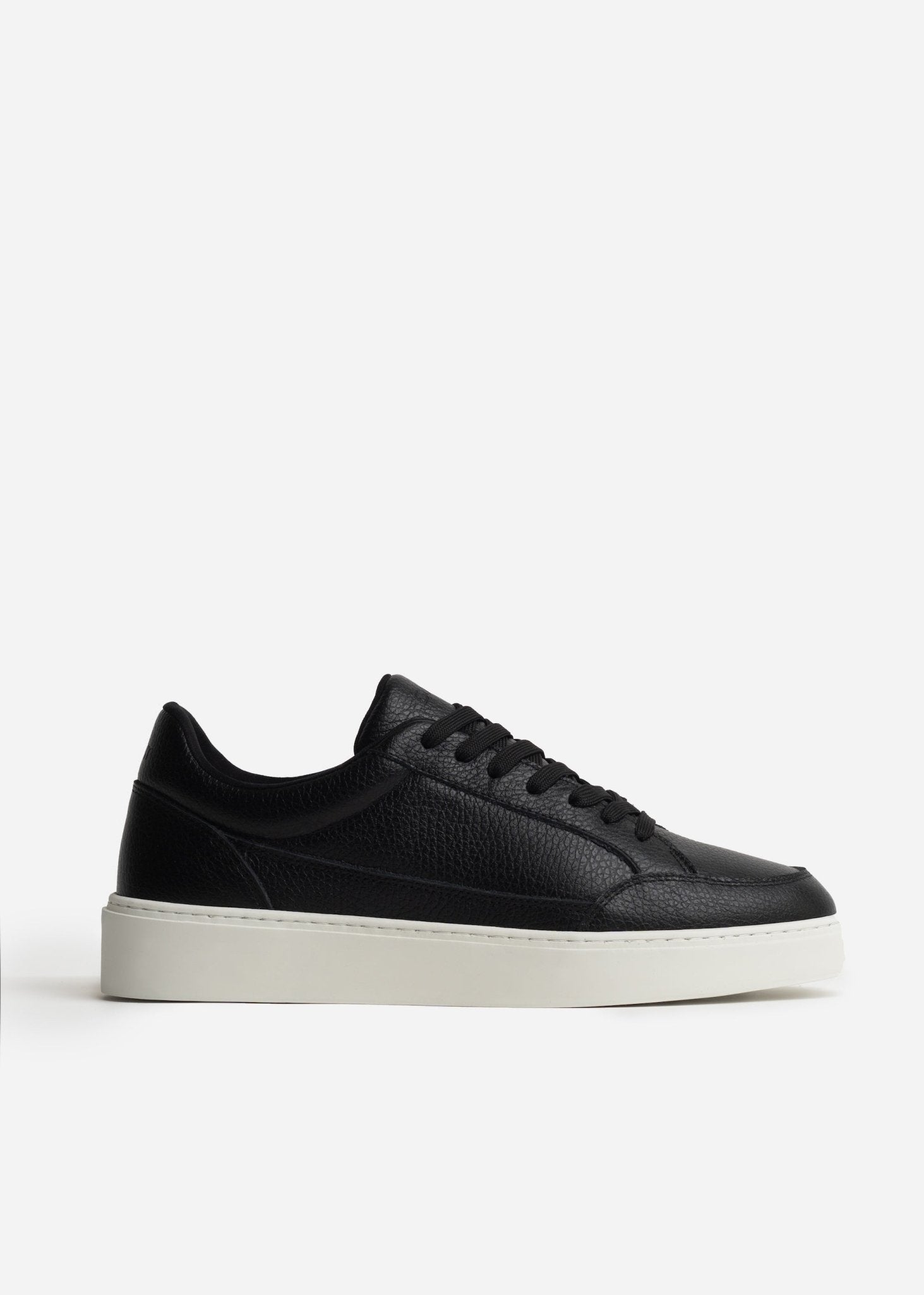 Premium Leather Trainer In Black/White - Sulfit Clothing