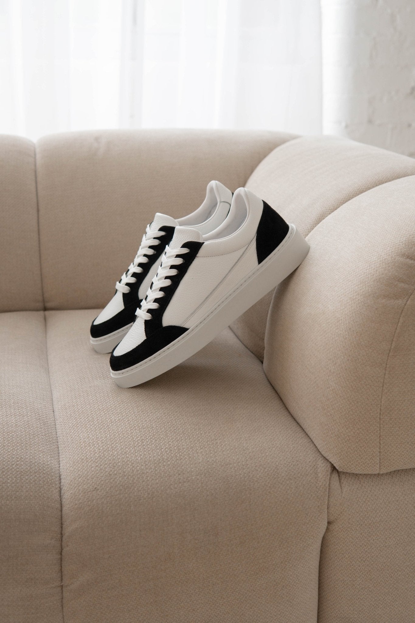 Premium Leather Trainer In White/Black Suede - Sulfit Clothing