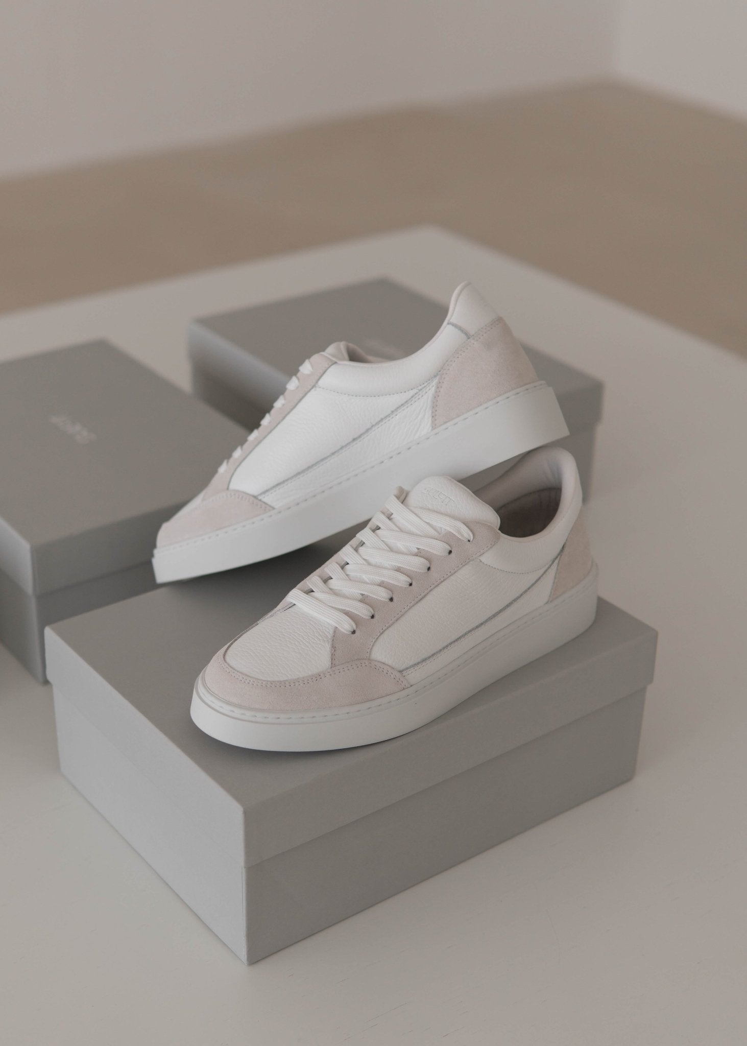 Premium Leather Trainer In White/Stone - Sulfit Clothing