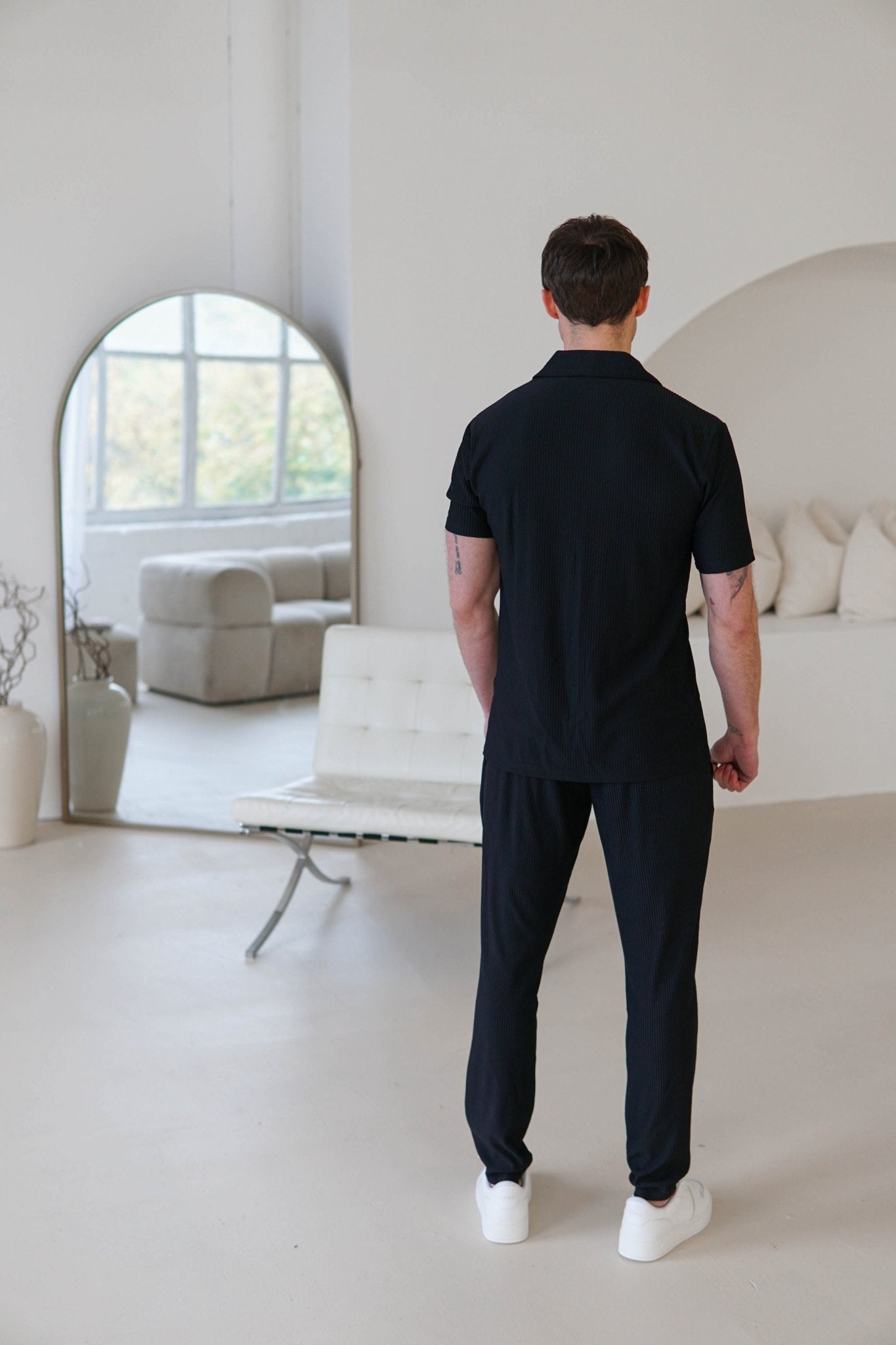 Ribbed Trouser In Black - Sulfit Clothing