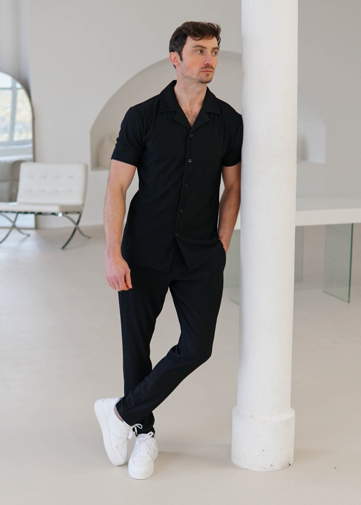 Ribbed Trouser In Black - Sulfit Clothing
