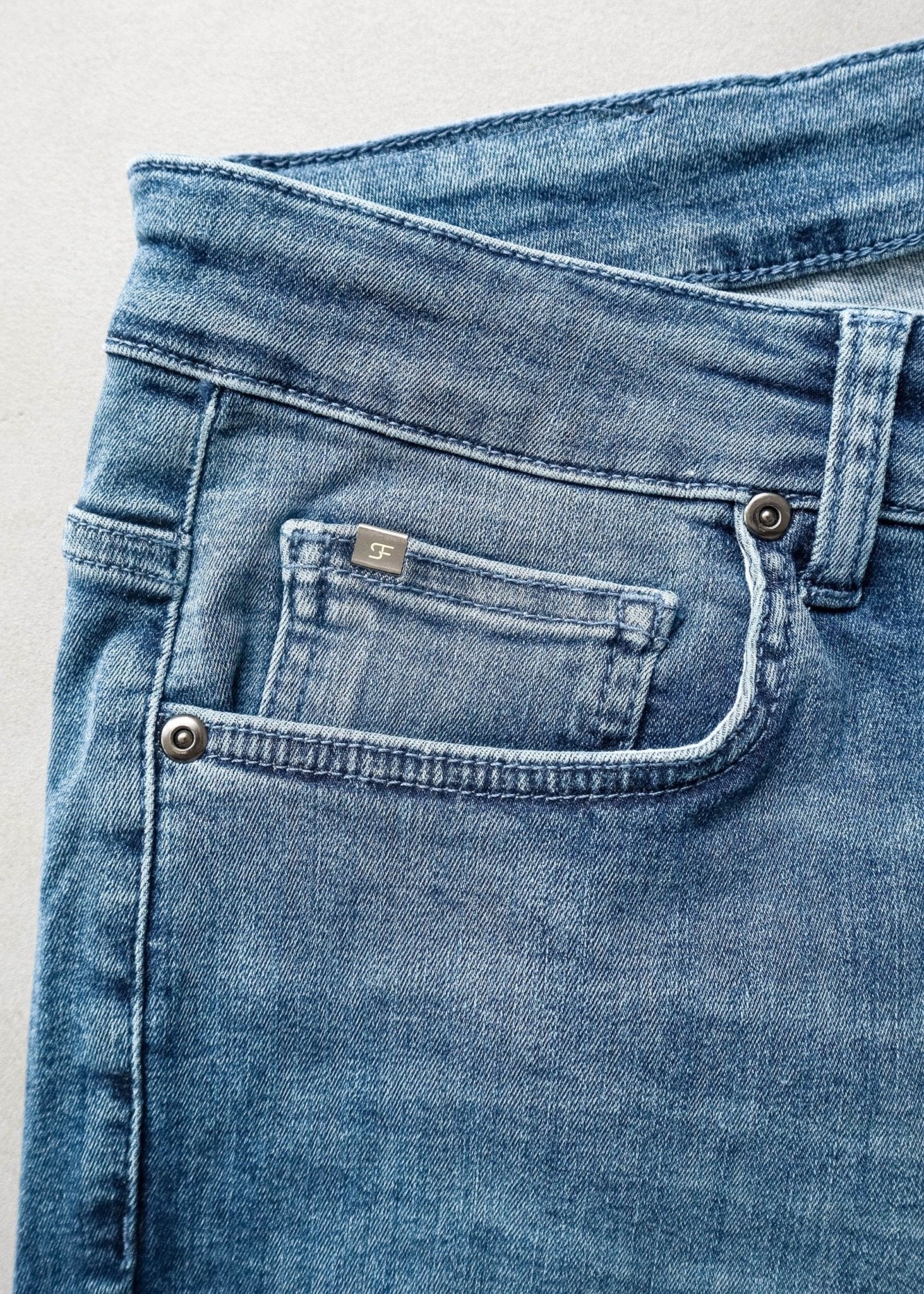 Slim Comfort Jeans In Stone Light Blue - Sulfit Clothing