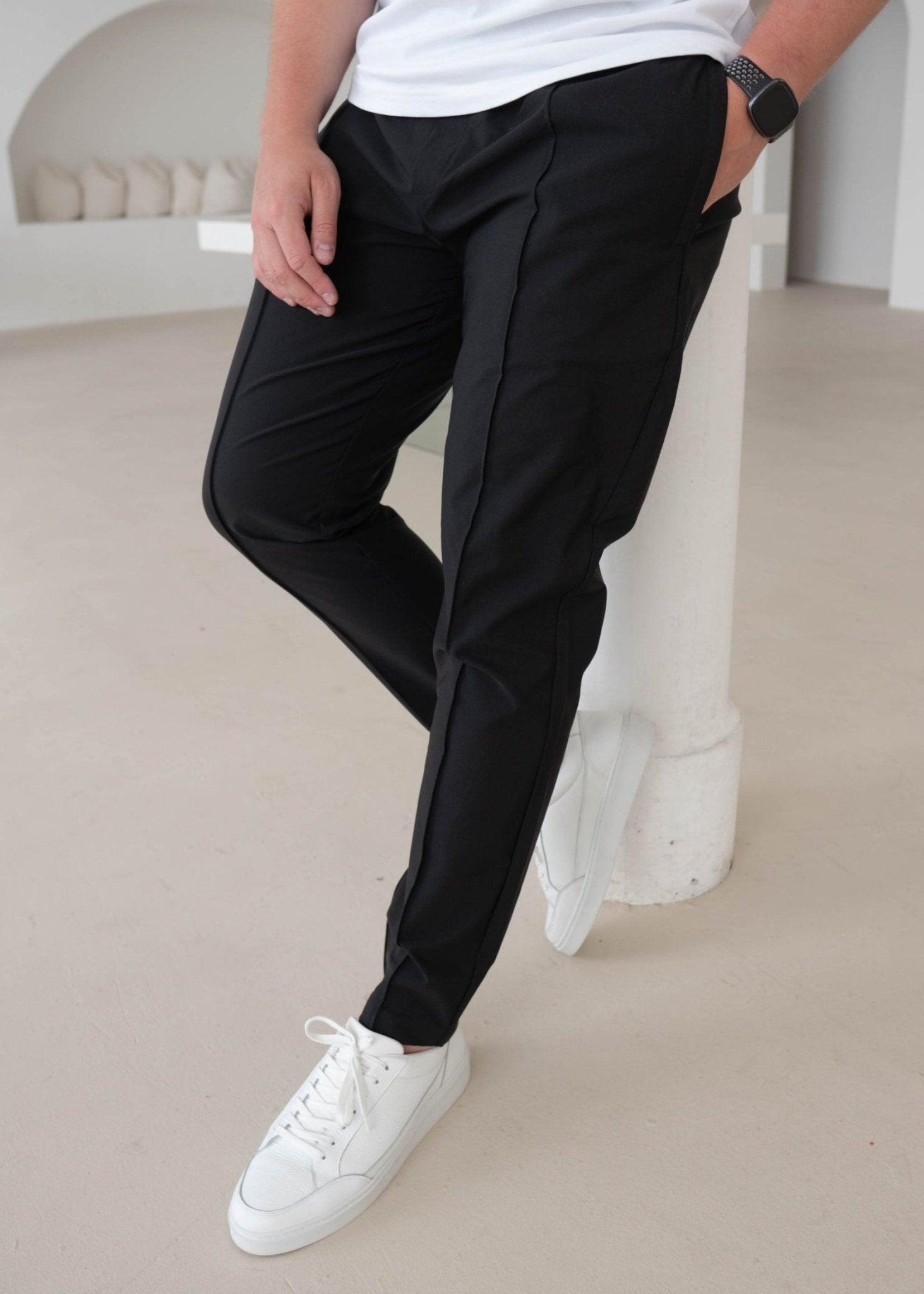 Smart Pleat Trouser In Black - Sulfit Clothing