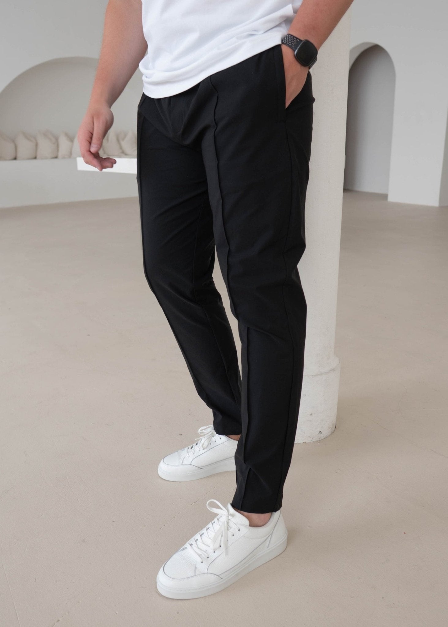 Smart Pleat Trouser In Black - Sulfit Clothing
